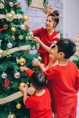 Sao Việt đón Noel to như Tết, không ngại bỏ tiền chục triệu trang trí nhà
