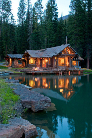 Những ngôi nhà bên hồ đẹp mê đắm, bình yên