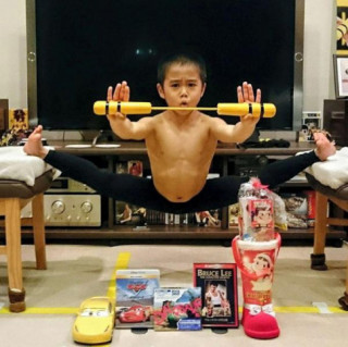 Quá trình tập luyện khổ cực của cậu bé 8 tuổi để giống thần tượng Lý Tiểu Long