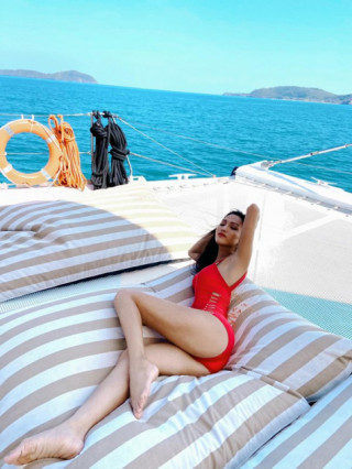Hoa hậu chuyển giới quốc tế: Hoài Sa diện bikini đỏ rực, khoe body hoàn hảo