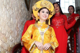 Cần chi vài triệu, 300 nghìn cũng khiến bạn có màu son giống cô dâu Lâm Khánh Chi hôm nay!