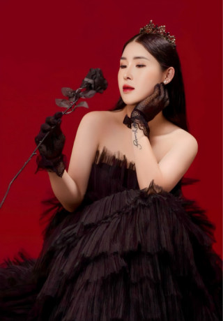 Cựu người mẫu Lyna Thiên Nga: Mong muốn con trai sẽ theo đuổi nghệ thuật