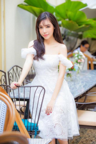 Jennifer Phạm, Elly Trần dẫn đầu danh sách “mẹ 2 con” quyến rũ nhất showbiz Việt!