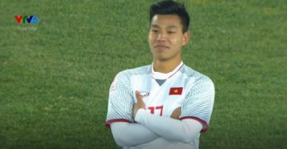 Kiểu pose ảnh ruột của tuyển thủ U23 Việt Nam khiến chị em học tập!