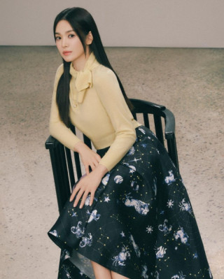 Tết cách xa chỉ vài tuần lễ, “bà hoàng tạo trend” Song Hye Kyo đang lăng xê mốt tóc gì?