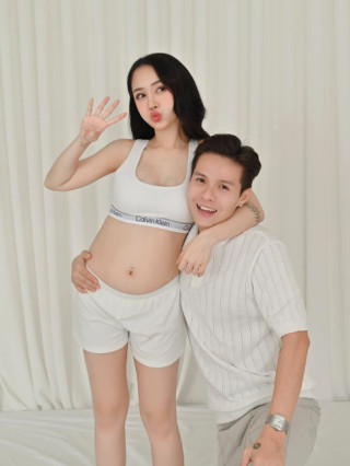 Ái nữ đại gia Minh Nhựa năng động suốt 9 tháng mang bầu con thứ 4