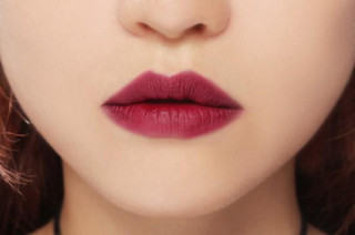 Bạn là người “nghiện son”, thật thiếu sót nếu trong túi bạn chưa có đủ 7 thỏi son môi này