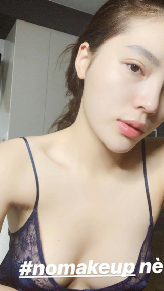 Khoe mặt mộc xinh đẹp, nhưng cộng đồng mạng chỉ tập trung vào vòng 1 méo mó của Kỳ Duyên