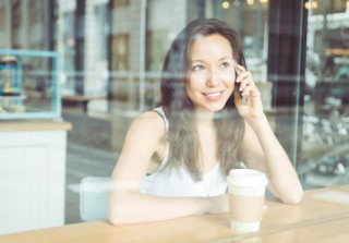 Không khí lạnh tràn về, chị em nào bảo “không cần bôi kem chống nắng” thì nhầm to rồi!