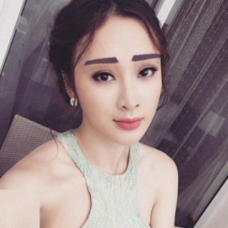 Nếu không tin tưởng việc xóa xăm lông mày ở ngoài hãy áp dụng tại nhà với cách dưới đây