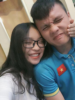 Bạn gái Quang Hải bị bóc phốt chỉnh vòng 3 đến... méo tường, gia nhập hội “bẻ cong vạn vật”