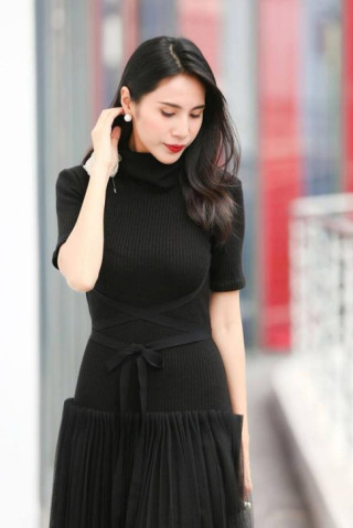 Bị “săm soi” nhan sắc khi không son phấn, Thủy Tiên khiến fan sững sờ bởi điều này