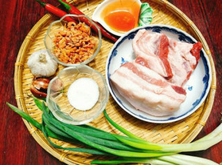Cách làm thịt kho quẹt đậm đà đưa cơm, ấm bụng ngày gió mùa về