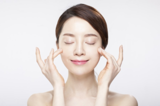 Chuyên gia giải đáp nên chọn collagen dạng bôi hay uống