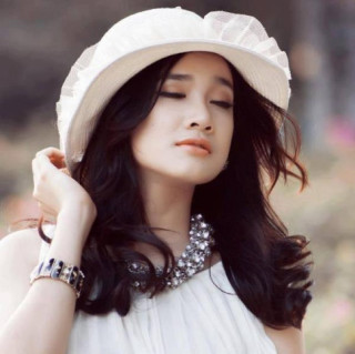 Hành trình lột xác ngoại hình từ “sến sẩm” đến “sang chảnh” của Nhã Phương