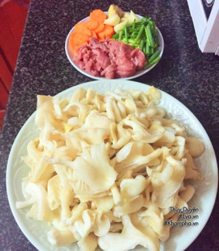 Nấm bào ngư xào thịt bò nhanh gọn, vừa lạ vừa ngon