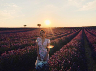 “Nhắm mắt thấy mùa hè” cùng kiểu váy được Tăng Thanh Hà, Chi Pu yêu mê mệt