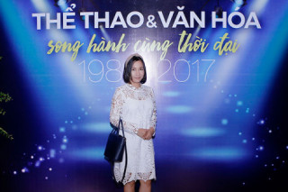 Sao Việt mặc xấu tuần qua: Diva Mỹ Linh cố “cưa sừng làm nghé” nhưng thất bại