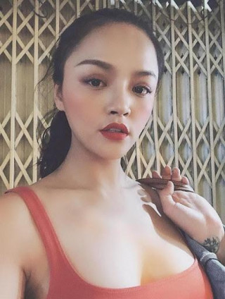 Sau bao lâu cũng đã tìm ra mỹ nhân cằm “xuyên thủng vạn vật” soán ngôi Minh Hằng