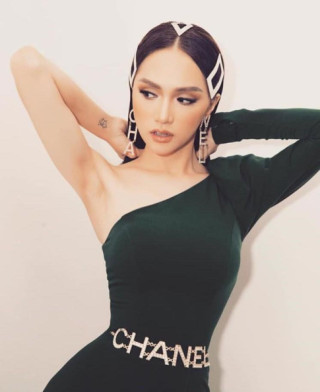 Sở hữu vòng eo siêu nhỏ lấn át cả Ngọc Trinh, Hương Giang vướng phải nghi vấn “cắt xương sườn”