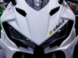 Cyclone RC401 trang bị hệ thống như E-Clutch của Honda, nhưng giá chỉ ngang ngửa SH125i