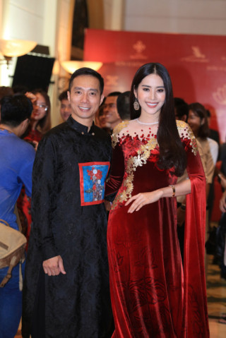 Diễn viên Xuân Bắc, cựu BTV Diệp Anh, Nam Em say mê với Vẻ đẹp Việt Nam