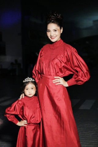 Ngắm loạt mẫu nhí đời F1 của Hoa hậu Hương Giang, Xuân Lan, Trương Quỳnh Anh... tỏa sáng