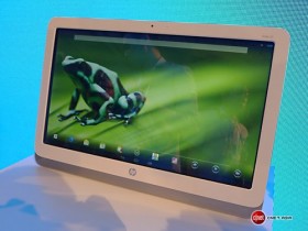 Máy tính để bàn kiêm tablet chạy Android giá 7,5 triệu đồng