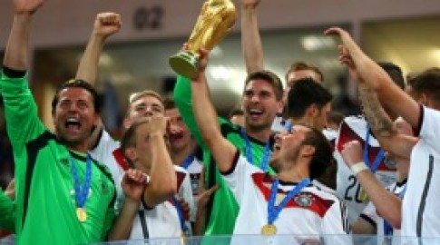 Sau 20 năm, tuyển Đức trở lại vị trí số một của FIFA
