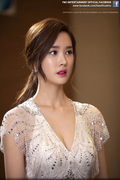 4 tạo hình xinh đẹp ‘khó cưỡng’ của Lee Da Hae
