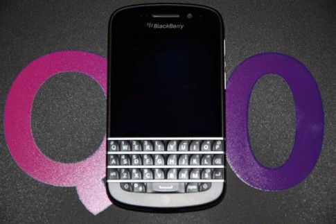 BlackBerry Q10 giảm giá bán sốc còn dưới 5 triệu đồng