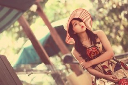 Bộ ảnh “Valentine cô đơn” của hotgirl Nha Trang gây sốt