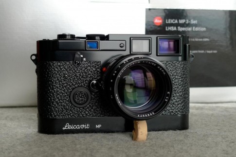 Leica ra mắt máy ảnh có 2GB bộ nhớ