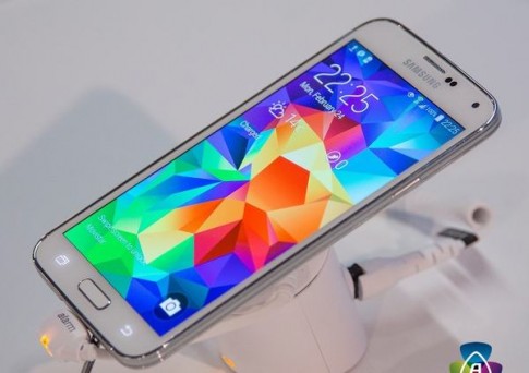 Samsung Galaxy A7 khởi động với những con số ấn tượng