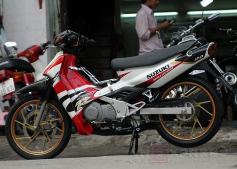 Suzuki Satria R “Chiến Mã” đường phố