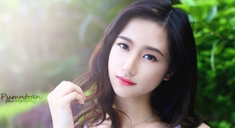 Vẻ đẹp thơ ngây, hiền dịu của cô hot girl Việt trên đất Thái