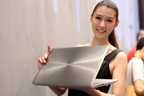 ASUS ra laptop cao cấp Zenbook NX500, màn hình 4K
