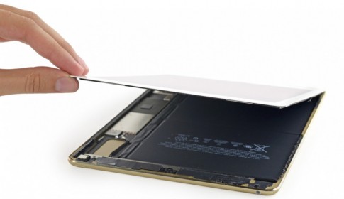 iPad Air 2 có kích thước pin nhỏ hơn, linh kiện được sắp xếp lại