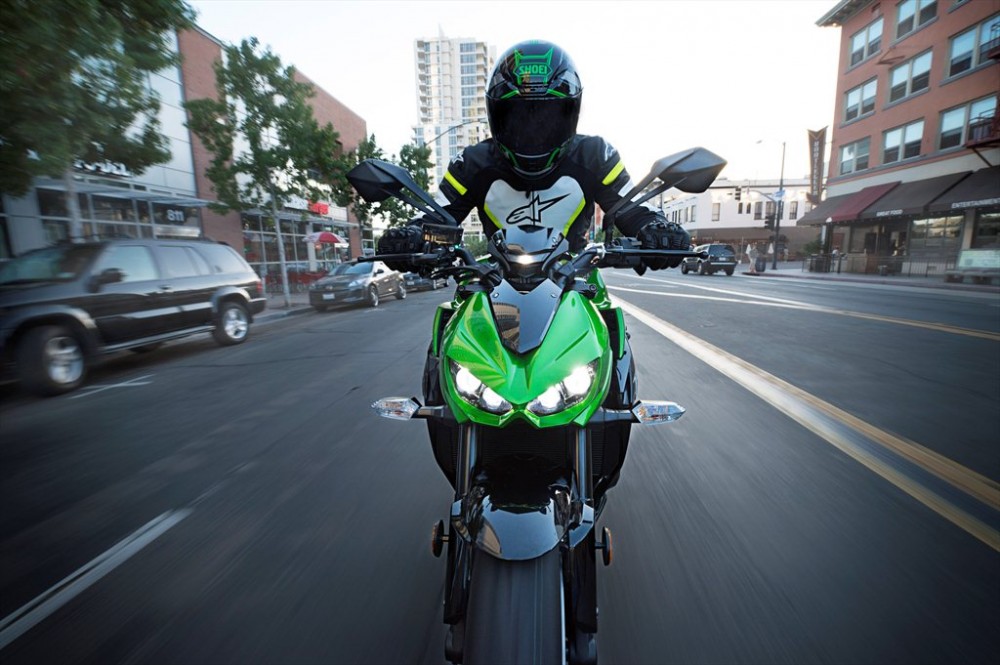 Kawasaki Z1000 2015 chuẩn bị ra mắt tại Hà Nội giá 500 triệu