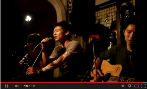 Mai Quốc Việt với ca khúc Cát Bụi (giả giọng 13 ca sĩ)