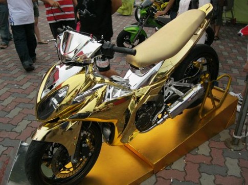 Yamaha X1R mạ vàng