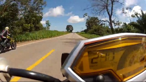 Z1000 chạy 253km/h vẫn đại bại trước CB1000R