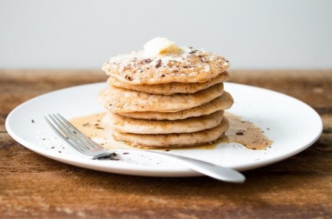Bữa sáng ngọt ngào với pancake dừa thơm lừng