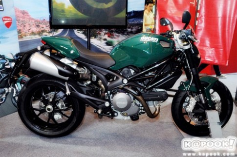 Ducati Monster 796 màu xanh cực độc tại Thái Lan