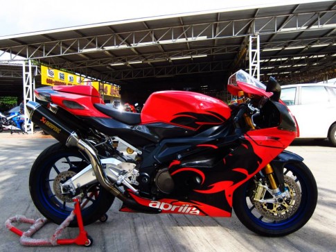 Aprilia RSV1000 Factory Limited đời 2006