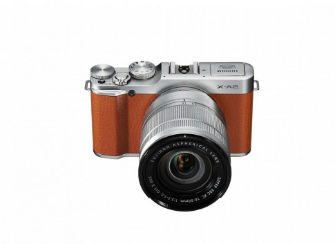 Fujifilm ra mắt mirrorless X-A2 với màn hình xoay 180 độ