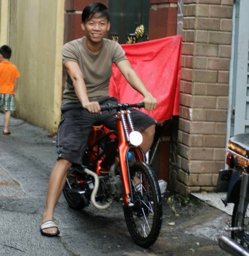 Honda Super Cub độ Bobber cực độc của chàng trai Sài Gòn