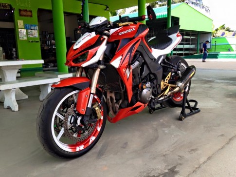 Kawasaki Z1000 2014 độ phong cách với phiên bản Greatzaa tại Thái