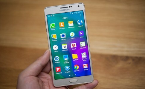 So sánh Samsung Galaxy A7 và Oppo R5