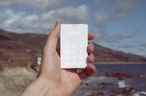 Light - điện thoại siêu mỏng, thiết kế đẹp giúp cai nghiện iPhone